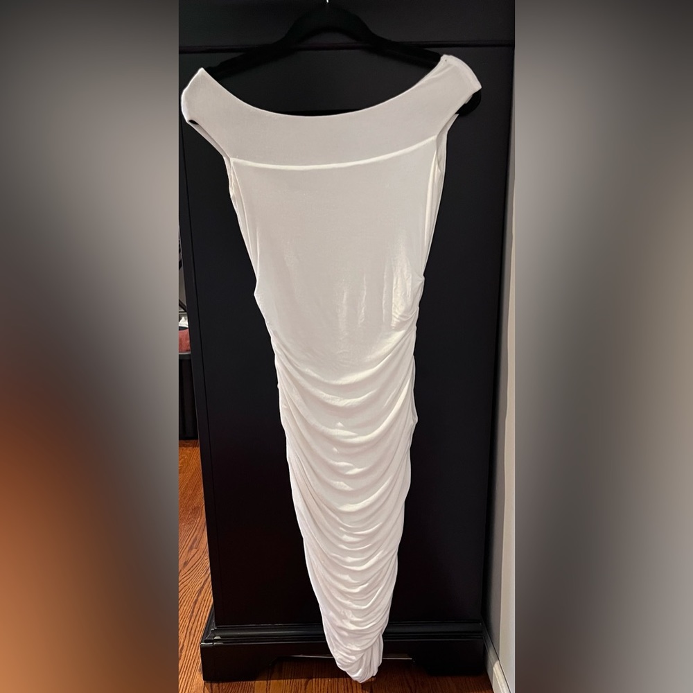 Bailey44 x-small white off the shoulder knee length ruched dress